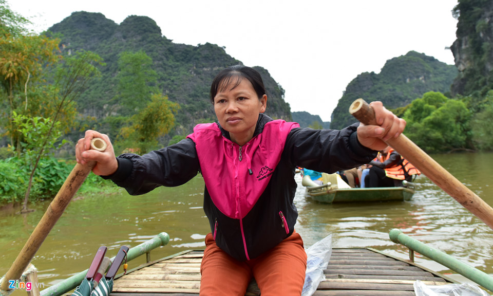 Cận cảnh 2.000 bậc không phép xuyên lõi di sản Tràng An